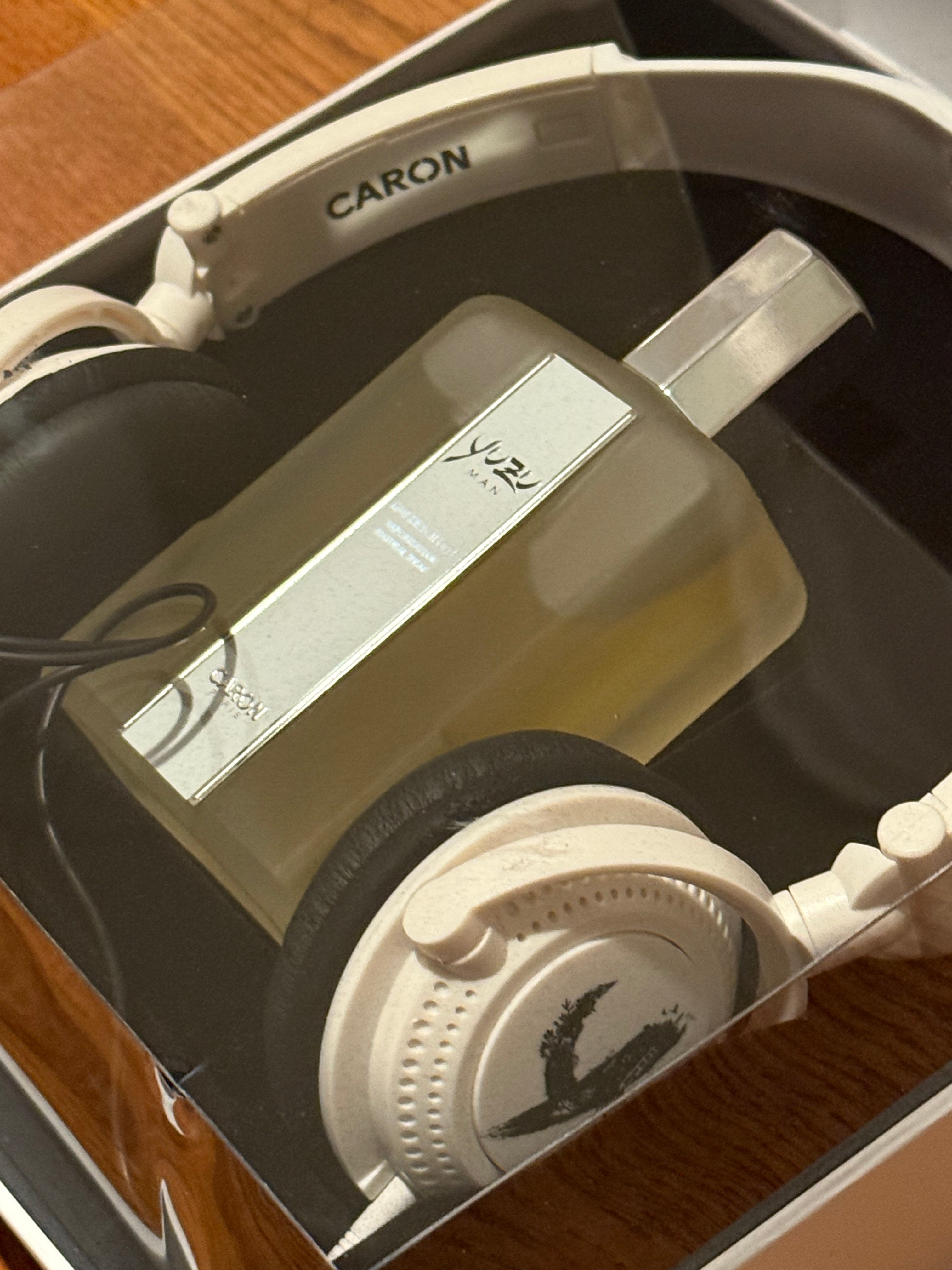 Caron Yuzu EDT Gift Set 4.2 oz EDT spray and headphones